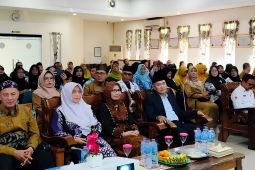 Singkawang menggelar seminar pemberdayaan pendidikan metode AI