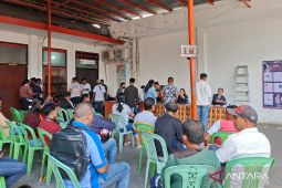 Kantor Pos Indonesia di Kupang sudah menyalurkan 2.500 BSU pekerja pada 2025