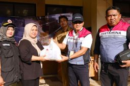 Pertamina Patra Niaga RJBB salurkan bantuan korban banjir di Cawang