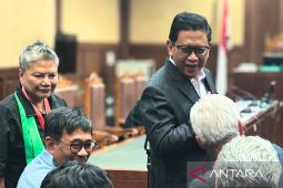 Hasto mengaku pegal-pegal ketika tulis nota pembelaan 108 halaman