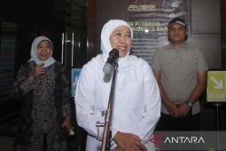 Khofifah menegaskan penyaluran dana hibah sesuai prosedur