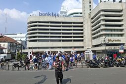 Aremania beri dukungan langsung laga Arema vs Oxford di Stadion Si Jalak Harupat