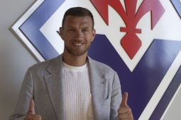 Edin Dzeko janji bawa Fiorentina juarai Liga Conference