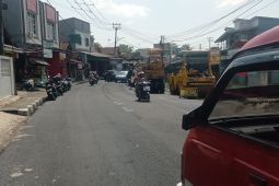 Tingkatkan perekonomian, Pemkab Lebak perbaiki jalan di tujuh titik