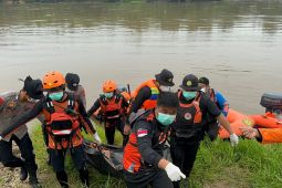 Tim SAR gabungan temukan dua korban kapal motor tertabrak tongkang
