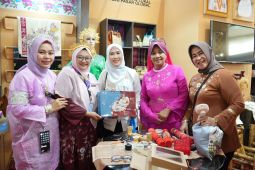 Gerai Kota Makassar ramai dikunjungi pada HUT ke-45 Dekranas di Balikpapan