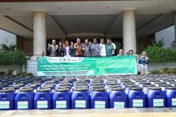 ECOTRU dan ASPEBINDO serahkan bantuan 500 Tong Komposter untuk Kota Administrasi Jakut