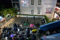 ANTARA Foto berhasil gelar edisi perdana Diskusi Taman Langit