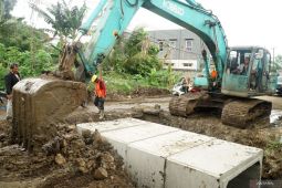 Perbaikan saluran drainase di Jalan sirip JLS Tulungagung