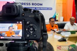 Tim SAR visualisasikan bangkai KMP Tunu dalam posisi terbalik