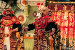 Sanggar Seni Bajra Geni Badung pentaskan Topeng Bondres di PKB 2025