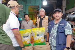 Pemerintah  luncurkan penjualan beras SPHP di Pasar Mardika Ambon