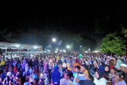 Lombok Barat melibatkan ratusan UMKM saat malam bebas kendaraan