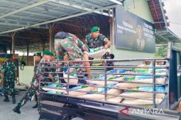 Kodim Lamongan distribusikan 8,4 ton beras untuk MBG