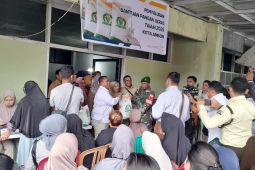 Bulog Maluku  mulai salurkan bantuan pangan beras 2025