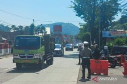 Bupati Garut terbitkan SK pembatasan operasional truk di akhir pekan