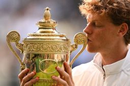 Sinner tumbangkan Alcaraz untuk rebut gelar Wimbledon