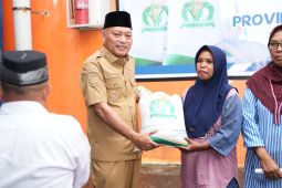 Bulog salurkan beras bantuan pangan pada 54.553 KK di Malut