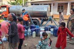 BPBD Probolinggo salurkan air bersih ke warga yang alami kekeringan