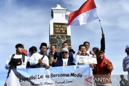 Ketika wartawan berpetualang ke Puncak Lawu