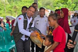 Donggala salurkan bantuan pangan di Powelua guna cegah stunting