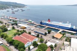 Aktivitas Pelabuhan Tanjung Wangi Banyuwangi berjalan normal