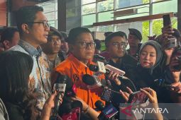 Dituntut penjara 7 tahun, Hasto pertanyakan kepada JPU