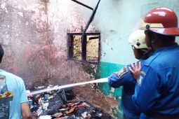 Satu rumah di Serang hangus terbakar, diduga korsleting listrik