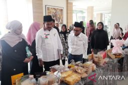 Pemkab Pamekasan dan Indosat bina UMKM perempuan