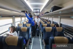 Gerbong kereta bagi perokok, ada ada saja