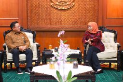 Gubernur Khofifah ajak Bulog sinergi salurkan pangan lewat Koperasi Merah Putih