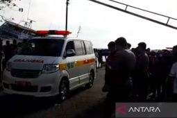 Pelindo siapkan ambulans untuk bantuan medis korban KM Barcelona
