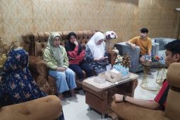 Video viral di Makassar, balita isap vape