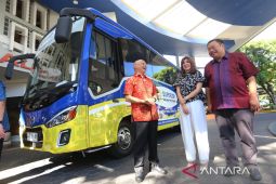 Dukung mobilitas mahasiswa, SPS Corporate donasikan bus untuk PCU