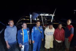 Satpolairud Tojo Una-una temukan dua nelayan hanyut di perairan Marowo Touna