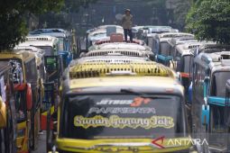 Unjuk rasa pekerja pariwisata Jawa Barat