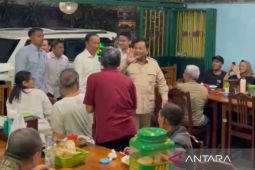 Presiden Prabowo dan Jokowi semeja makan bakmi jawa di Solo