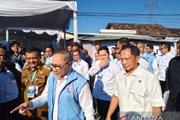 Zulhas: Seluruh Koperasi Merah Putih beroperasi dalam tiga bulan