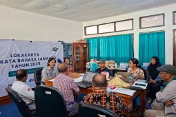 Balai Bahasa NTT memverifikasi kosakata Lamalera