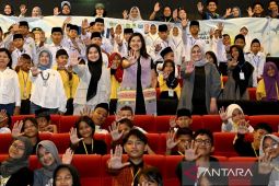 Kahiyang ajak 500 anak marginal nobar film Jumbo  meriahkan hari anak
