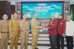 Sekda Langkat lepas 90 mahasiswa Fakultas Hukum UISU KKN di Stabat