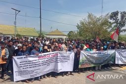 Ribuan petani aksi di Kejari dan DPRD Muaro Jambi terkait penertiban kawasan huta