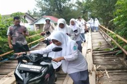 Jembatan di Aceh Jaya rusak parah, ancam keselamatan warga