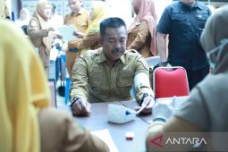 Bupati dan Wakil Bupati Madina bersama ASN ikuti progran cek kesehatan gratis