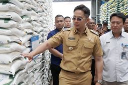 Bulog Lamsel pastikan beras cukup untuk bantuan pangan ke 106.415 KPM