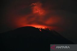 Gunung Ile Lewotolok di Lembata erupsi 1.873 kali selama lima hari
