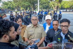 Wali Kota Bandung sayangkan komunitas lari yang bagikan bir secara gratis