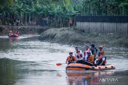 Warga Kota Tangerang diingatkan untuk tak buang sampah ke sungai