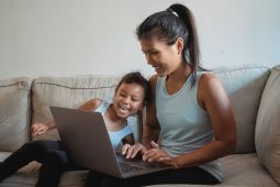 Rekomendasi bagi orang tua supaya anak miliki akses yang tepat ke gadget