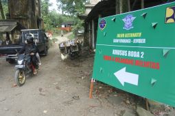Jalur alternatif Jember-Banyuwangi untuk roda dua